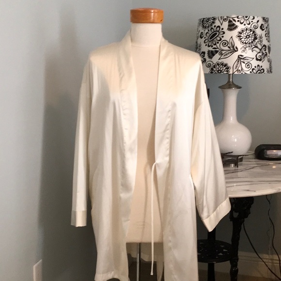Victoria Secret Satin Robe - Picture 2 of 7